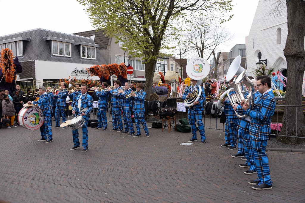 ../Images/Bloemencorso Noordwijkerhout 001.jpg